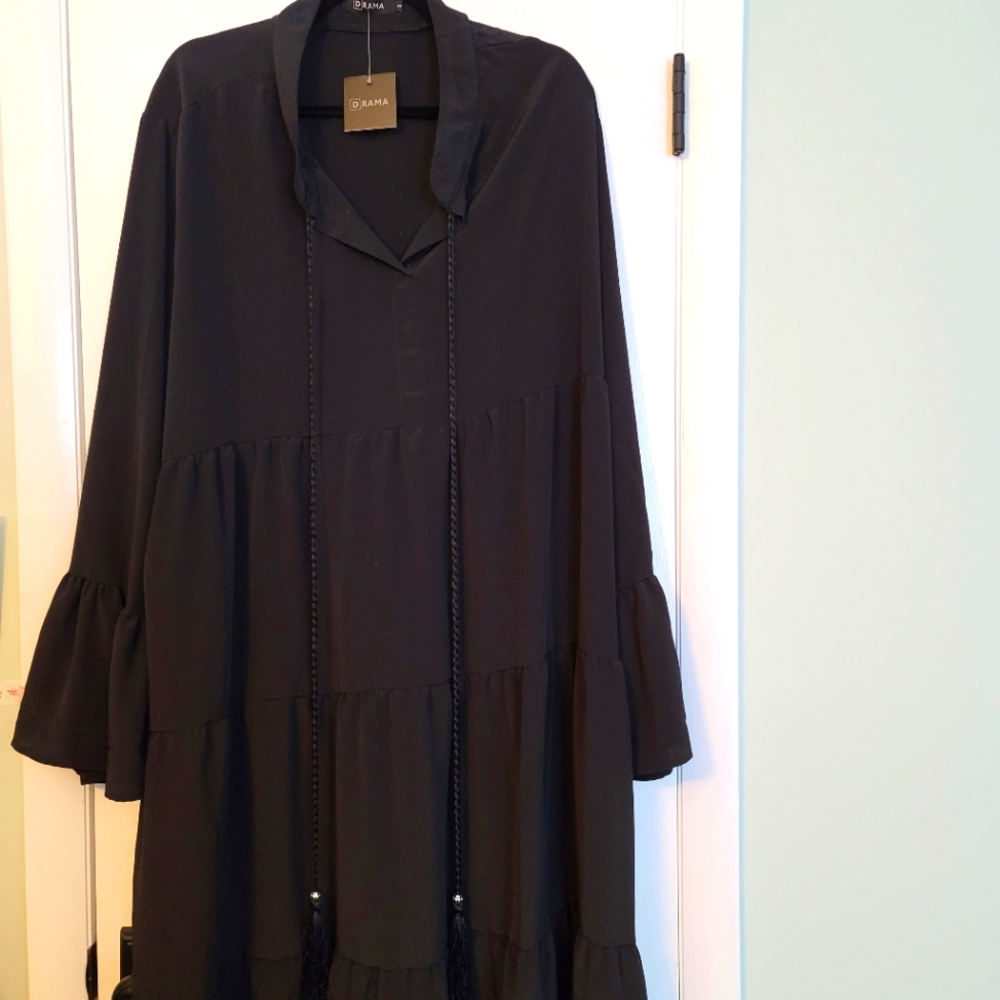Long black dress